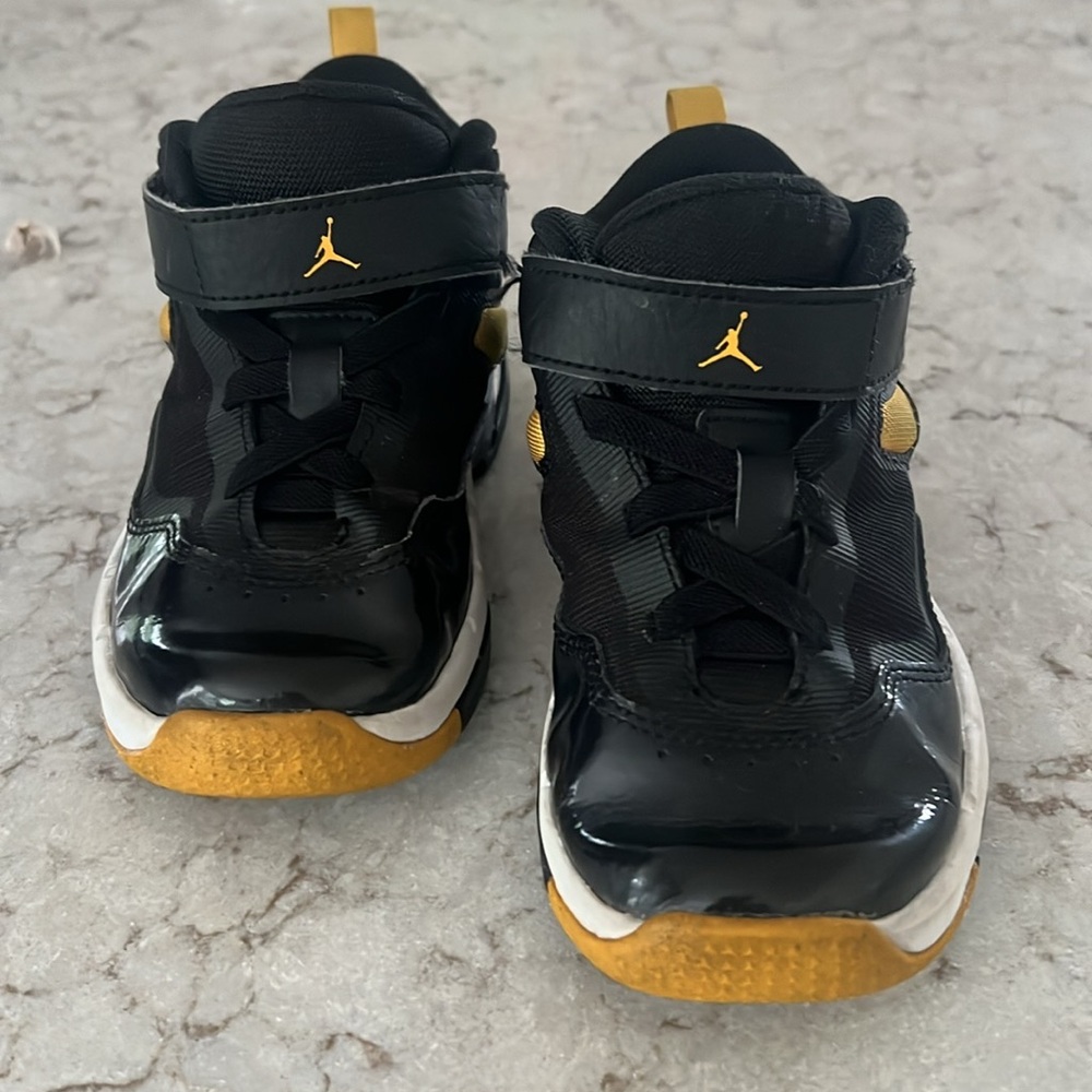 Toddler Jordan Sneakers